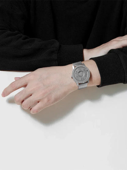 EUTOUR 2025 Magnetic Ball Watch – Unisex Quartz – detail view