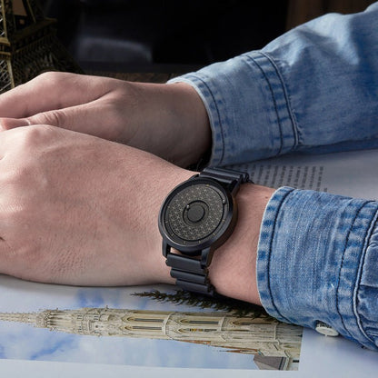 Magnetic Ball Watch – Heritage National Style – dial close-up